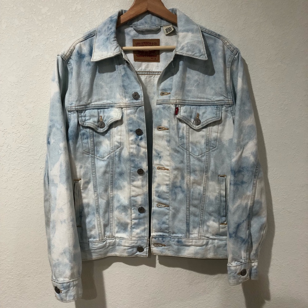 Levi’s oversized acid wash denim jacket size small